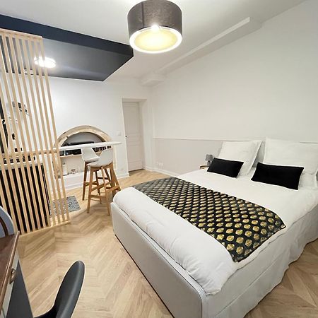 Le Studio Haslay Seraucourt En Plein Coeur De Ville De Bourges - Charme De L Ancien Et Confort Contemporain Pokój zdjęcie