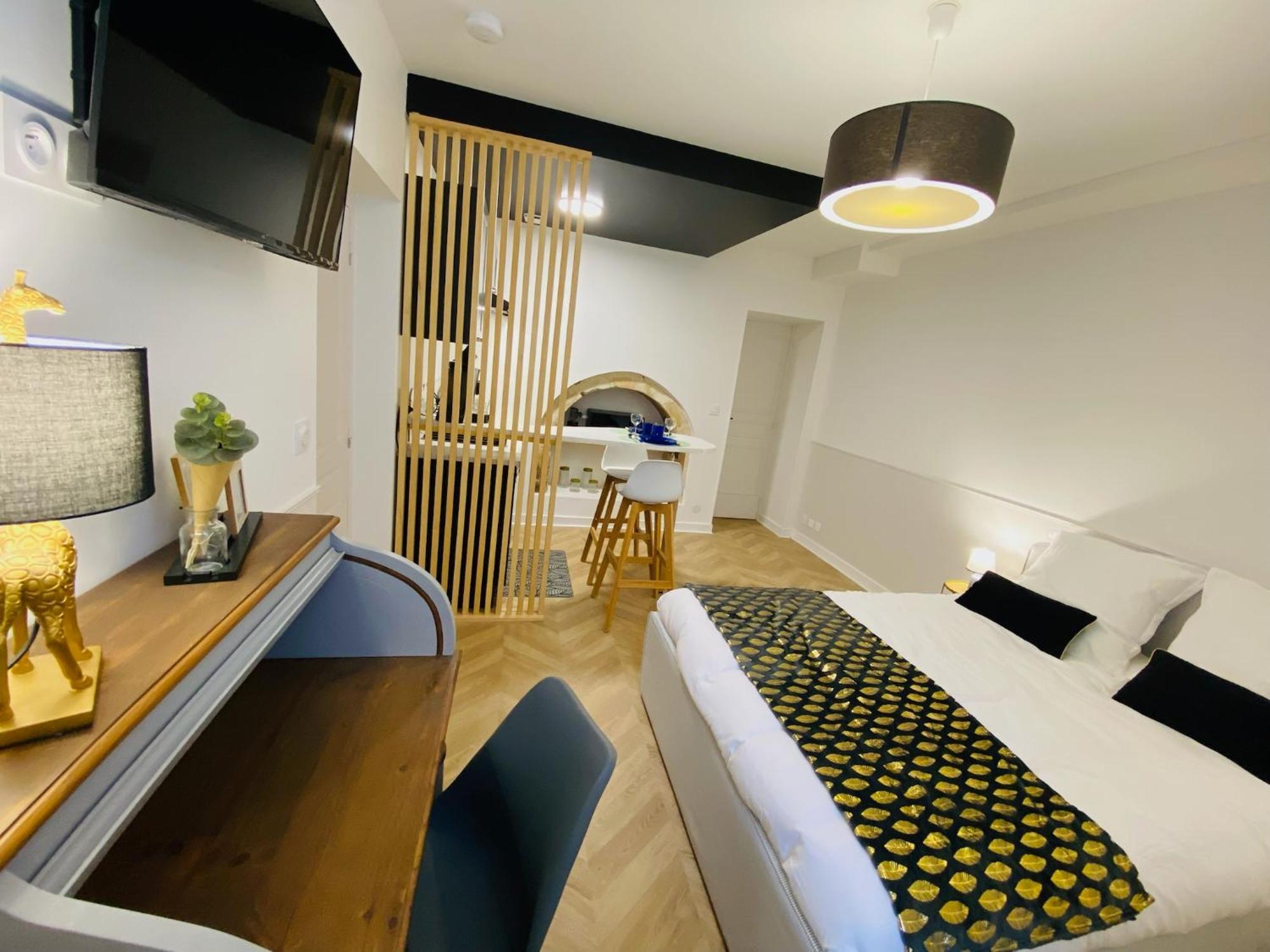 Le Studio Haslay Seraucourt En Plein Coeur De Ville De Bourges - Charme De L Ancien Et Confort Contemporain Zewnętrze zdjęcie